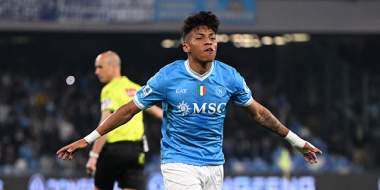 Alisson Santos brille encore avec Naples, le PSG tombe à domicile devant Monaco, le Real Madrid s'impose dans les derniers instants