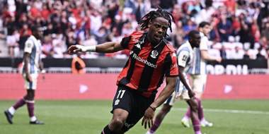 Barrage Ligue 1 : Nice s'impose devant Saint-Etienne et assure son maintien