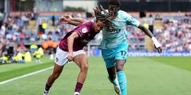 Burnley toujours dans le dur en Championship, le Bayern Munich sans difficulté en Coupe d'Allemagne