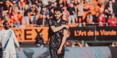 Montassar Talbi dans l'équipe type maghrébine de la saison 2025-2026 du journal l'Equipe