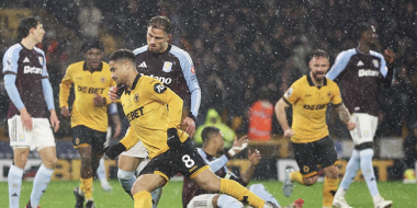 Aston Villa battu par Wolverhampton, Lens accroché par Strasbourg