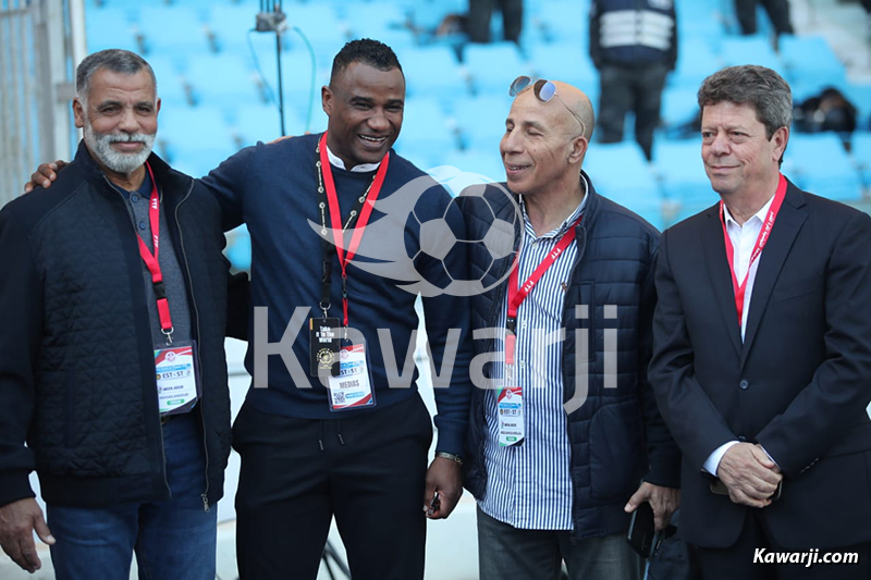 Le trophée de la Coupe du Monde des Clubs 2025 au stade Hamadi Agrebi de Rades
