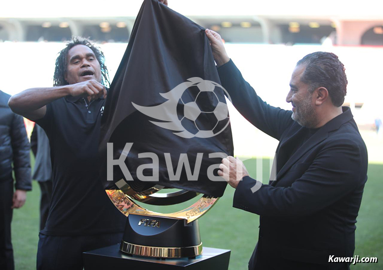 Le trophée de la Coupe du Monde des Clubs 2025 au stade Hamadi Agrebi de Rades
