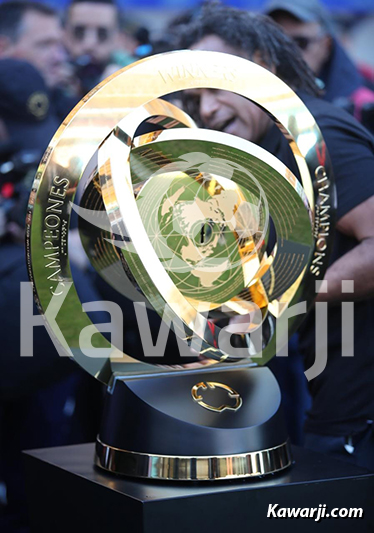 Le trophée de la Coupe du Monde des Clubs 2025 au stade Hamadi Agrebi de Rades