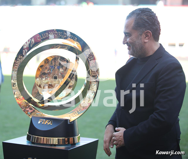 Le trophée de la Coupe du Monde des Clubs 2025 au stade Hamadi Agrebi de Rades
