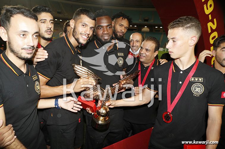 [Ligue 1] Remise du trophee de Champion pour l'Esperance de Tunis
