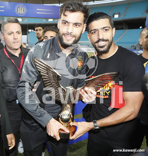 L1 : Remise du trophée du championnat 2021-2022 à l'Espérance de Tunis