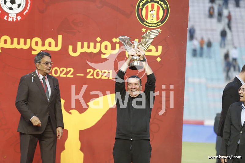 L1 : Remise du trophée du championnat 2021-2022 à l'Espérance de Tunis