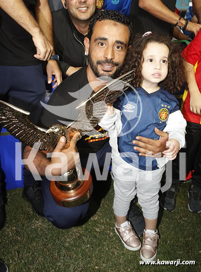 L1 : Remise du trophée du championnat 2021-2022 à l'Espérance de Tunis