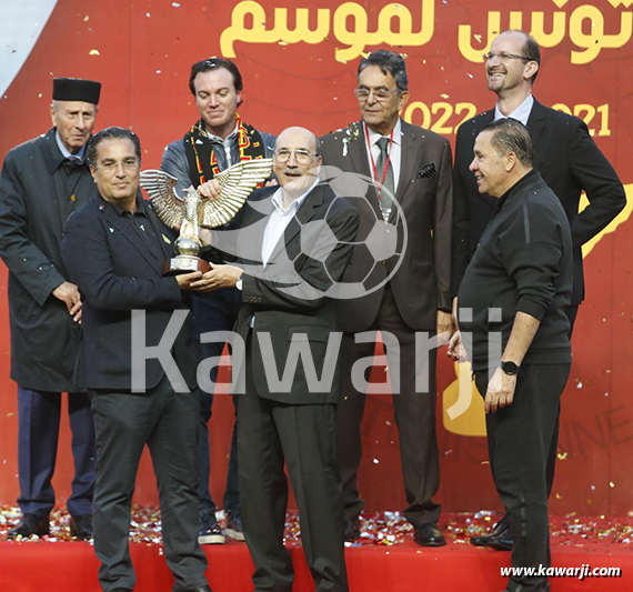 L1 : Remise du trophée du championnat 2021-2022 à l'Espérance de Tunis